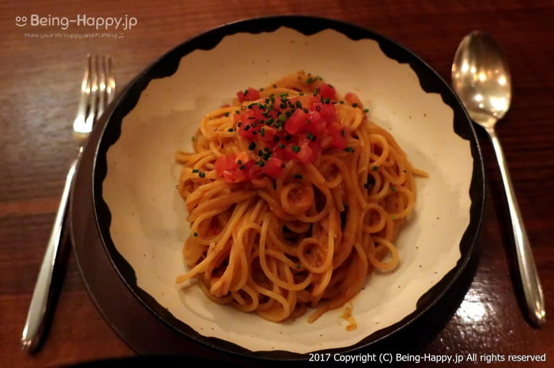 ”ワタリ蟹のスパゲッティ トマトクリームソース チャイブ ライム”@虎ノ門ヒルズにあるアンダーズ東京のメインレストラン「アンダーズタヴァン」 photo by 茶子(ちゃこ)