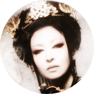 極楽太夫（ごくらくだゆう）を演じた松雪泰子のアップ