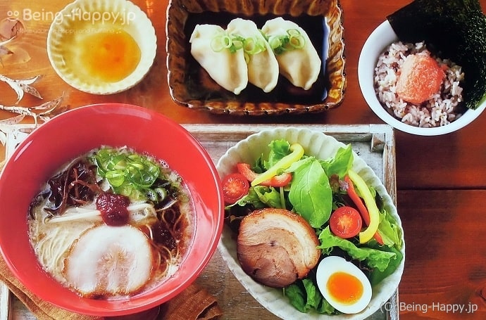 1/2PPUDOのラーメンとサイドメニューセット